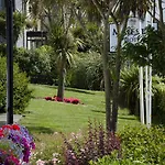 Majestic Hotel 4*