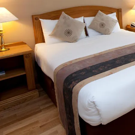 Majestic Hotel 4*