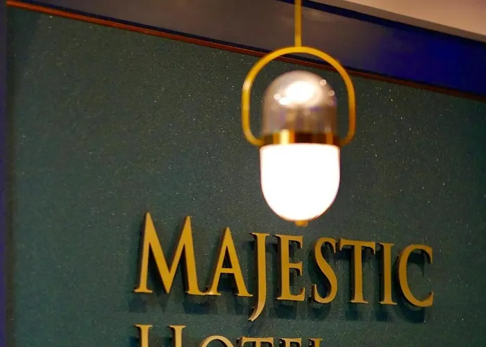 Majestic ホテル 4*